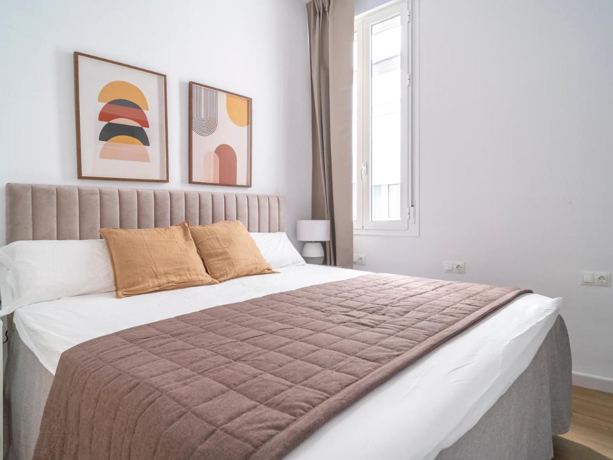 Sanders Lavender - Delightful Two-Bedroom Apartment Downtown Malaga Exterior photo