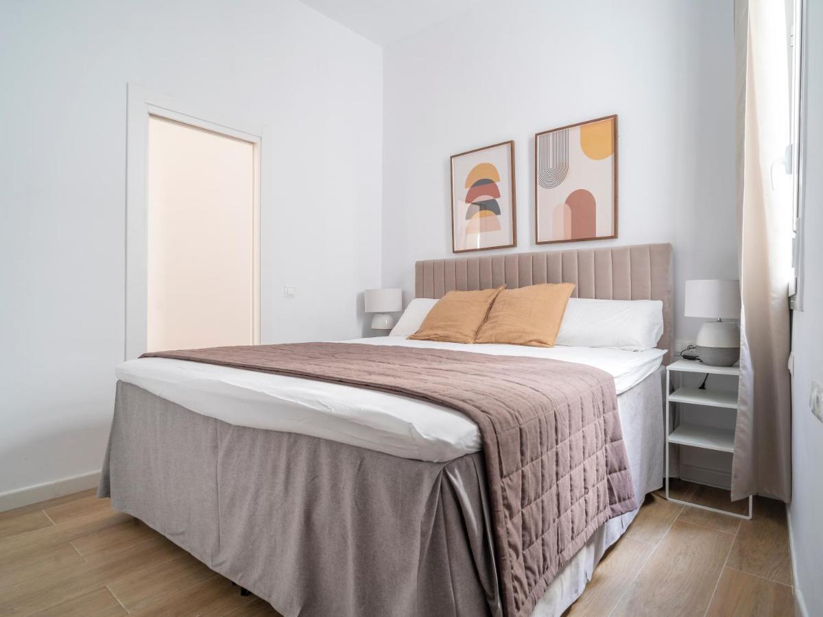 Sanders Lavender - Delightful Two-Bedroom Apartment Downtown Malaga Exterior photo